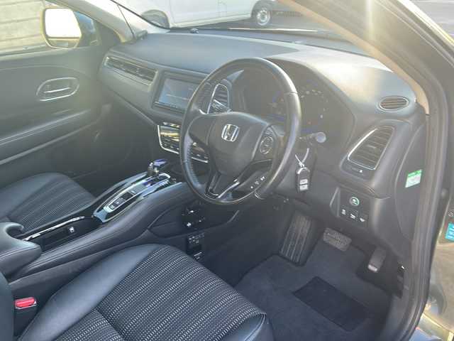 ホンダ ヴェゼル ハイブリッド X Lパッケージ 長野県 2014(平26)年 11.4万km ミスティックグリーンパール (株)IDOMが運営する【じしゃロン長野店】の自社ローン専用車両になりますこちらは現金またはオートローンご利用時の価格です。自社ローンご希望の方は別途その旨お申付け下さい/社外ナビ/バックカメラ/ETC/パドルシフト