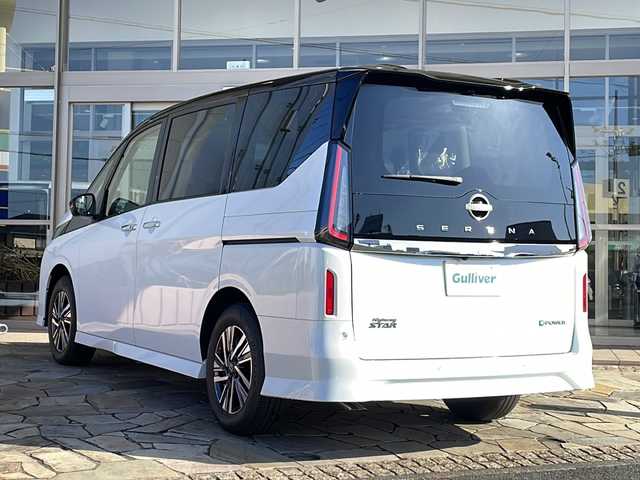 日産 セレナ e－パワー ハイウェイスター V 静岡県 2025(令7)年 0.1千km 白Ⅱ ワンオーナー/デジタルインナーミラー/純正SDナビ（AM、FM、Bluetooth、CD）/両側パワースライドドア/ワイヤレス充電/オートホールド/インテリジェントクルーズコントロール/踏み間違い防止機能/ETC2.0ユニット/プロパイロット緊急停止支援システム/16インチ純正アルミホイール/フォグランプ/全方位車外カメラ