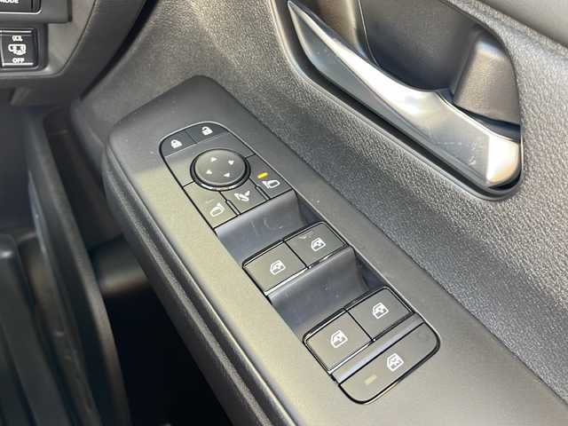 日産 セレナ e－パワー ハイウェイスター V 静岡県 2025(令7)年 0.1千km 白Ⅱ ワンオーナー/デジタルインナーミラー/純正SDナビ（AM、FM、Bluetooth、CD）/両側パワースライドドア/ワイヤレス充電/オートホールド/インテリジェントクルーズコントロール/踏み間違い防止機能/ETC2.0ユニット/プロパイロット緊急停止支援システム/16インチ純正アルミホイール/フォグランプ/全方位車外カメラ