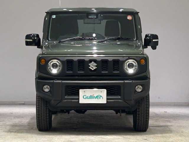 スズキ ジムニー XC 宮城県 2022(令4)年 4.5万km ジャングルグリーン スズキセーフティサポート/・デュアルセンサーブレーキサポート/・誤発進抑制機能/・車線逸脱警報/・ふらつき警報機能/・標識認識機能/・ハイビームアシスト/・先行車発進お知らせ機能/社外ナビ/・CD/DVD/Bluetooth/USB/ipod/・バックカメラ/・前後ドライブレコーダー/・純正ビルドインETC/クルーズコントロール/革巻きステアリング/・ステアリングスイッチ/シートヒーター（運転席・助手席）/純正LEDヘッドライト/・フォグランプ/・オートライト/純正フロアマット/純正アルミホイール