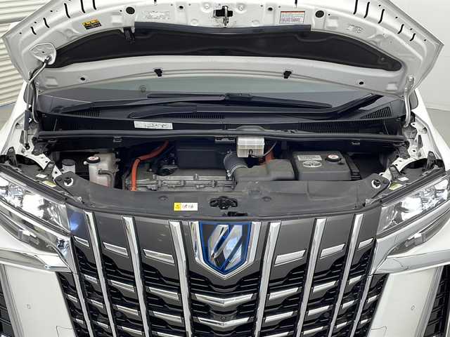 トヨタ アルファードハイブリット エグゼクティブ ラウンジ S 茨城県 2022(令4)年 5.1万km ホワイトパールクリスタルシャイン 純正メモリナビ/・アラウンドビュー/・FM/AM/DISC/フルセグTV/SD/Bluetooth/・JBLサウンド/BSM/デジタルインナーミラー/前後コーナーセンサー/純正ビルドインETC/追従型クルーズコントロール/両側パワースライド/パワーシート（1列目＆2列目シート）/・メモリーシート/シートヒーター（D+N席）/シートベンチレーション（D+N席）/ステアリングヒーター/純正アルミホイール/純正フロアマット/４WD/１００V充電/電動リアゲート/スマートキー/LEDヘッドライト/衝突被害軽減ブレーキ/レーンキープアシスト/W+サイドエアバッグ/カーテンエアバッグ/オートライト/オートマチックハイビーム