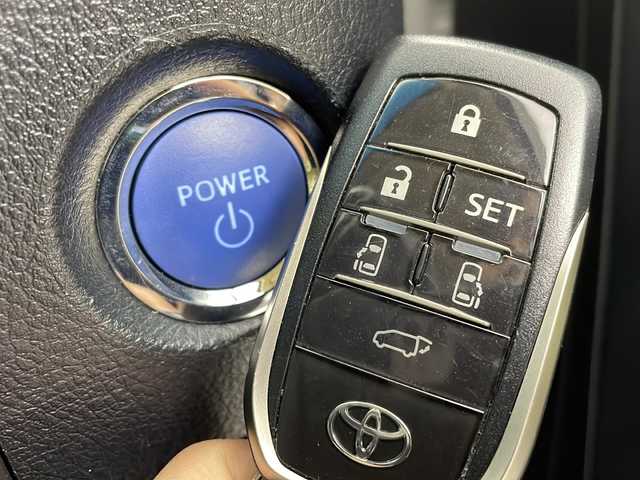 トヨタ アルファードハイブリット エグゼクティブ ラウンジ S 茨城県 2022(令4)年 5.1万km ホワイトパールクリスタルシャイン 純正メモリナビ/・アラウンドビュー/・FM/AM/DISC/フルセグTV/SD/Bluetooth/・JBLサウンド/BSM/デジタルインナーミラー/前後コーナーセンサー/純正ビルドインETC/追従型クルーズコントロール/両側パワースライド/パワーシート（1列目＆2列目シート）/・メモリーシート/シートヒーター（D+N席）/シートベンチレーション（D+N席）/ステアリングヒーター/純正アルミホイール/純正フロアマット/４WD/１００V充電/電動リアゲート/スマートキー/LEDヘッドライト/衝突被害軽減ブレーキ/レーンキープアシスト/W+サイドエアバッグ/カーテンエアバッグ/オートライト/オートマチックハイビーム