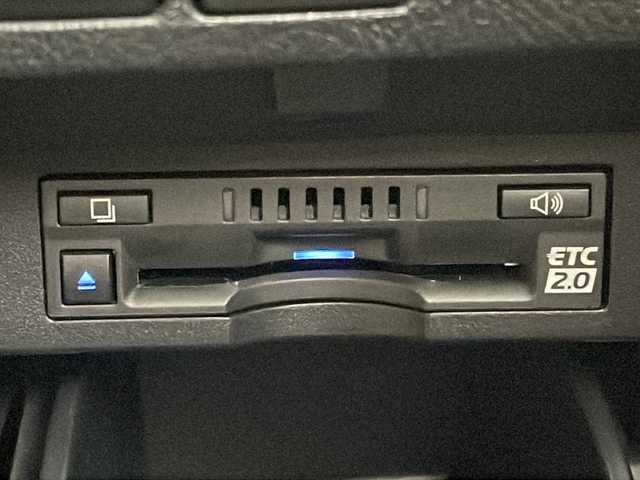 トヨタ アルファードハイブリット エグゼクティブ ラウンジ S 茨城県 2022(令4)年 5.1万km ホワイトパールクリスタルシャイン 純正メモリナビ/・アラウンドビュー/・FM/AM/DISC/フルセグTV/SD/Bluetooth/・JBLサウンド/BSM/デジタルインナーミラー/前後コーナーセンサー/純正ビルドインETC/追従型クルーズコントロール/両側パワースライド/パワーシート（1列目＆2列目シート）/・メモリーシート/シートヒーター（D+N席）/シートベンチレーション（D+N席）/ステアリングヒーター/純正アルミホイール/純正フロアマット/４WD/１００V充電/電動リアゲート/スマートキー/LEDヘッドライト/衝突被害軽減ブレーキ/レーンキープアシスト/W+サイドエアバッグ/カーテンエアバッグ/オートライト/オートマチックハイビーム