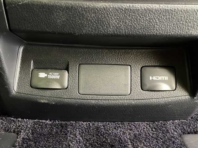 トヨタ アルファードハイブリット エグゼクティブ ラウンジ S 茨城県 2022(令4)年 5.1万km ホワイトパールクリスタルシャイン 純正メモリナビ/・アラウンドビュー/・FM/AM/DISC/フルセグTV/SD/Bluetooth/・JBLサウンド/BSM/デジタルインナーミラー/前後コーナーセンサー/純正ビルドインETC/追従型クルーズコントロール/両側パワースライド/パワーシート（1列目＆2列目シート）/・メモリーシート/シートヒーター（D+N席）/シートベンチレーション（D+N席）/ステアリングヒーター/純正アルミホイール/純正フロアマット/４WD/１００V充電/電動リアゲート/スマートキー/LEDヘッドライト/衝突被害軽減ブレーキ/レーンキープアシスト/W+サイドエアバッグ/カーテンエアバッグ/オートライト/オートマチックハイビーム