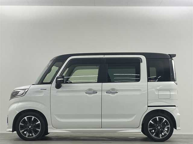 スズキ スペーシア カスタム HYBRID XS ターボ 埼玉県 2018(平30)年 6.6万km ピュアホワイトパール/ブラック2トーン ８型ナビ　全方位カメラ　パノラマビュー　側電動　衝突軽減　前方ドラレコ　前シートヒーター　クルコン　ＬＥＤヘッドライト　ビルトインＥＴＣ　パドルシフト　ＢＴ　ＣＤ　ＤＶＤ　リアサーキュレーター