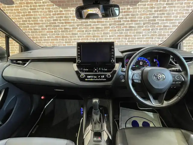 トヨタ カローラツーリング ハイブリッド ダブルバイビー 岩手県 2020(令2)年 9.3万km スパークリングブラックパールクリスタルシャイン ４WD/寒冷地仕様/シートヒーター/ステアリングヒーター/トヨタセーフティセンス/プリクラッシュセーフティ/純正９インチナビ（Bluetooth USB フルセグ AppleCarPlay AndroidAuto）/ブラインドスポットモニター/リヤクロストラフィックアラート/コーナーセンサー/レーンアシスト/クルーズコントロール/オートハイビーム/ヘッドライトレベライザー/ステアリングスイッチ/横滑り防止装置/バックカメラ/純正１７インチアルミホイール/AC100V1500W/置くだけ充電