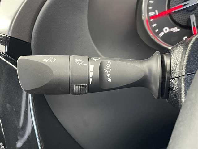 トヨタ ハイラックス Z GRスポーツ 埼玉県 2024(令6)年 1.4万km アティチュードブラックマイカ 純正ディスプレイオーディオ　パノラミックビューモニター　トヨタセーフティセンス　レーダークルーズコントロール　ラバーマット　純正アルミホイール　ＥＴＣ　ハーフレザー　オートライト　ＬＥＤライト　ターボ