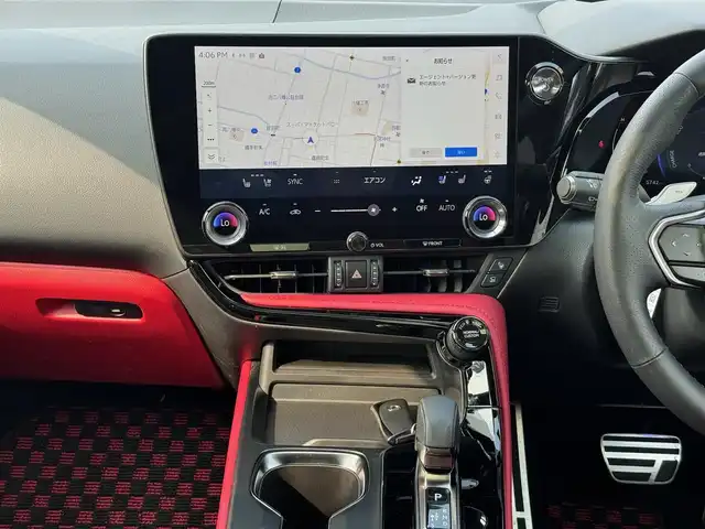 レクサス ＮＸ 350h Fスポーツ 滋賀県 2025(令7)年 0.6万km ホワイトノーヴァガラスフレーク ワンオーナー/純正ディスプレイオーディオ コネクテッィドナビ＋/　フルセグ Bluetooth AM FM/パノラミックビューモニター/パノラマルーフ/デジタルインナーミラー/ヘッドアップディスプレイ/レクサスチームメイト/アドバンスドパーク/レクサスセーフティーシステム＋/プリクラッシュセーフティー/緊急時操舵支援/　＋フロントクロストラフィックアラート/　＋レーンチェンジアシスト/アダプティブハイビームシステム/クリアランスソナー/パワーバックドア/純正ビルトインETC2.0/純正ドライブレコーダー前後/オレンジキャリパー/3眼ヘッドライト/純正20インチアルミ/スマートキー×2/カードキー×1/