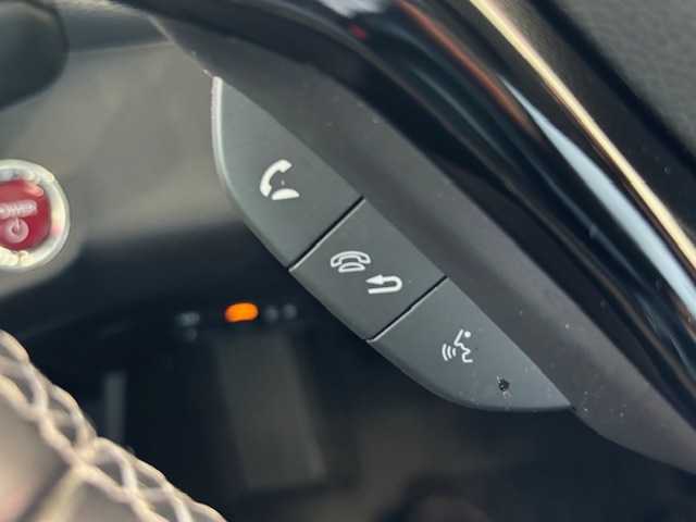 ホンダ ヴェゼル ハイブリッド Z ホンダセンシング 埼玉県 2016(平28)年 5.2万km ホワイトオーキッドパール ホンダセンシング/純正8インチメモリーナビ/ CD/DVD/BT/フルセグ/AppleCarPlay/USB/バックカメラ/ハーフレザーシート/シートヒーター/ルーフレール/LEDヘッドライト/純正17インチアルミホイール/パドルシフト/レーダークルーズコントロール/レーンキープアシスト/ETC/スマートキー×2/禁煙車