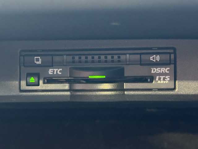 レクサス ＮＸ 300h バージョンL 茨城県 2014(平26)年 7.3万km ソニッククォーツ サンルーフ/ブラインドスポットモニター/純正SDナビ/Bluetooth/CD/DVD/バックカメラ/全周囲カメラ/パワーバックドア/レーダークルーズコントロール/LEDオートライト/オートマチックハイビーム/フルレザーシート/シートヒーター/エアシート/ステアリングヒーター/パワーシート/シートメモリー/パドルシフト/クリアランスソナー/ビルドインETC/プッシュスタート/禁煙車
