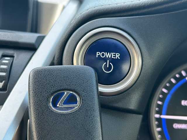 レクサス ＮＸ 300h バージョンL 茨城県 2014(平26)年 7.3万km ソニッククォーツ サンルーフ/ブラインドスポットモニター/純正SDナビ/Bluetooth/CD/DVD/バックカメラ/全周囲カメラ/パワーバックドア/レーダークルーズコントロール/LEDオートライト/オートマチックハイビーム/フルレザーシート/シートヒーター/エアシート/ステアリングヒーター/パワーシート/シートメモリー/パドルシフト/クリアランスソナー/ビルドインETC/プッシュスタート/禁煙車