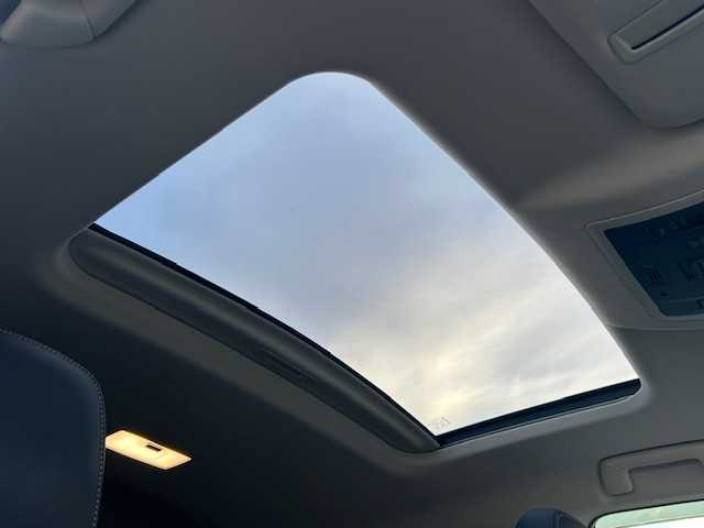 レクサス ＮＸ 300h バージョンL 茨城県 2014(平26)年 7.3万km ソニッククォーツ サンルーフ/ブラインドスポットモニター/純正SDナビ/Bluetooth/CD/DVD/バックカメラ/全周囲カメラ/パワーバックドア/レーダークルーズコントロール/LEDオートライト/オートマチックハイビーム/フルレザーシート/シートヒーター/エアシート/ステアリングヒーター/パワーシート/シートメモリー/パドルシフト/クリアランスソナー/ビルドインETC/プッシュスタート/禁煙車