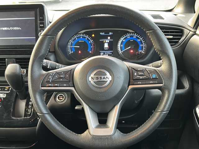 日産 ルークス HWS Gターボ プロパイロットED 福岡県 2022(令4)年 2.2万km スパークリングレッド/ブラック プロパイロット/純正9インチナビ/（BLUETOOTH/フルセグ/AM/FM/AUX/DISC)/アラウンドビューモニター/バックカメラ/フロントカメラ/サイドカメラ/両側パワースライドドア/レーダークルーズコントロール/LEDヘッドライト/オートライト/純正15インチAW/横滑り防止装置/レーンキープアシスト/盗難防止装置/衝突軽減システム/コーナーセンサー/スマートキー/ETC/取扱説明書