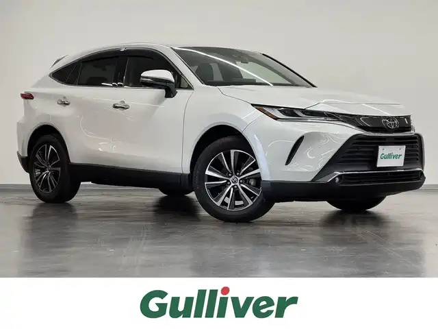 トヨタ ハリアー G 三重県 2020(令2)年 2.5万km ホワイトパールクリスタルシャイン ハイブリッド/FF/MTモード付フロアCVT/純正 12.3インチナビ/（AM/FM/USB/iPod/Bluetooth/AUX/TV/AppleCarPlay/AndroidAuto）/バックガイドモニター/ドライブレコーダー 前後（デジタルインナーミラー内蔵＆後付け）/ビルトイン ETC/Toyota Safety Sense/●プリクラッシュセーフティ/●レーントレーシングアシスト/●レーダークルコン/●アダプティブハイビームシステム/●ロードサインアシスト/・【OP】ブラインドスポットモニター/・リヤクロストラフィックアラート/・パーキングサポートブレーキ（静止物＆後方接近車両（OP））/など/装備/・デジタルインナーミラー/・ハーフレザーシート/・パワーシート（D8way＋電動ランバーサポート）/・パワーバックドア/・左右独立オートエアコン/・雨滴検知式フロントワイパー/・電動テレスコピックステアリング/・ステアリングスイッチ/・充電用USBジャックx2/・電子パーキングブレーキ＆オートブレーキホールド/・純正 18inAW/・保/取/ナビ取/・スマートキーx2/など