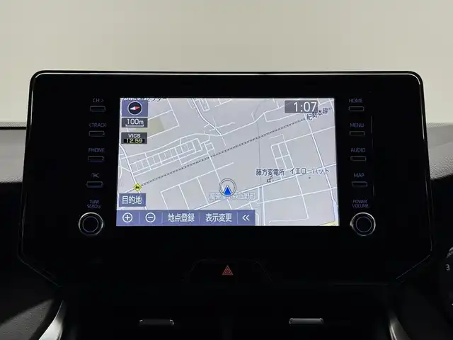 トヨタ ハリアー G 三重県 2020(令2)年 2.5万km ホワイトパールクリスタルシャイン ハイブリッド/FF/MTモード付フロアCVT/純正 12.3インチナビ/（AM/FM/USB/iPod/Bluetooth/AUX/TV/AppleCarPlay/AndroidAuto）/バックガイドモニター/ドライブレコーダー 前後（デジタルインナーミラー内蔵＆後付け）/ビルトイン ETC/Toyota Safety Sense/●プリクラッシュセーフティ/●レーントレーシングアシスト/●レーダークルコン/●アダプティブハイビームシステム/●ロードサインアシスト/・【OP】ブラインドスポットモニター/・リヤクロストラフィックアラート/・パーキングサポートブレーキ（静止物＆後方接近車両（OP））/など/装備/・デジタルインナーミラー/・ハーフレザーシート/・パワーシート（D8way＋電動ランバーサポート）/・パワーバックドア/・左右独立オートエアコン/・雨滴検知式フロントワイパー/・電動テレスコピックステアリング/・ステアリングスイッチ/・充電用USBジャックx2/・電子パーキングブレーキ＆オートブレーキホールド/・純正 18inAW/・保/取/ナビ取/・スマートキーx2/など