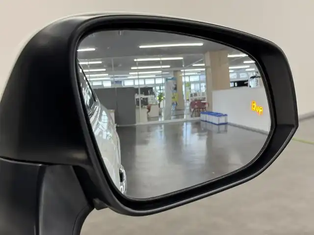 トヨタ ハリアー G 三重県 2020(令2)年 2.5万km ホワイトパールクリスタルシャイン ハイブリッド/FF/MTモード付フロアCVT/純正 12.3インチナビ/（AM/FM/USB/iPod/Bluetooth/AUX/TV/AppleCarPlay/AndroidAuto）/バックガイドモニター/ドライブレコーダー 前後（デジタルインナーミラー内蔵＆後付け）/ビルトイン ETC/Toyota Safety Sense/●プリクラッシュセーフティ/●レーントレーシングアシスト/●レーダークルコン/●アダプティブハイビームシステム/●ロードサインアシスト/・【OP】ブラインドスポットモニター/・リヤクロストラフィックアラート/・パーキングサポートブレーキ（静止物＆後方接近車両（OP））/など/装備/・デジタルインナーミラー/・ハーフレザーシート/・パワーシート（D8way＋電動ランバーサポート）/・パワーバックドア/・左右独立オートエアコン/・雨滴検知式フロントワイパー/・電動テレスコピックステアリング/・ステアリングスイッチ/・充電用USBジャックx2/・電子パーキングブレーキ＆オートブレーキホールド/・純正 18inAW/・保/取/ナビ取/・スマートキーx2/など