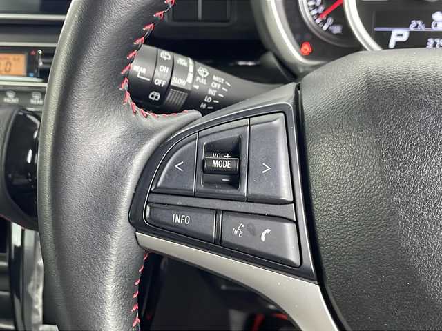 スズキ スペーシア カスタム HYBRID XS 埼玉県 2021(令3)年 3.8万km ピュアホワイトパール/ブラック2トーン 社外9型ナビ/（BT/CD/DVD/AM/FM/フルセグTV/applycarplay）/バックカメラ/スズキセーフティサポート/・デュアルセンサーブレーキサポート/・誤発進抑制機能/・車線逸脱警報機能/・アダプティブクルーズコントロール/両側パワースライドドア/シートヒーター/ビルトインETC/純正アルミホイール/純正フロアマット/LEDライト