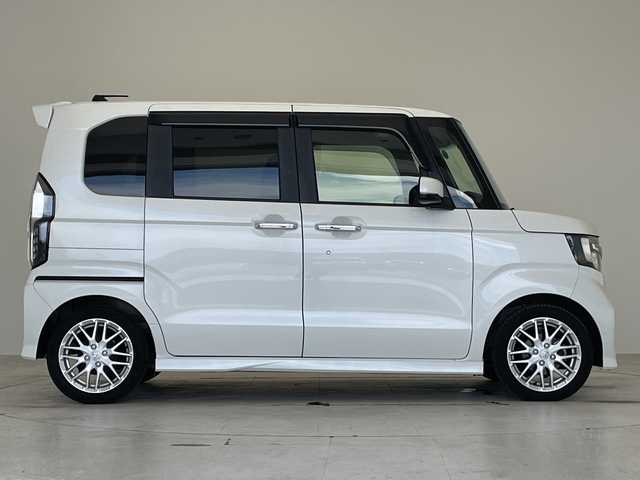 ホンダ Ｎ ＢＯＸ カスタム L ターボ 愛知県 2021(令3)年 4.5万km プラチナホワイトパール 純正8型ナビ/バックカメラ/両側パワースライドドア/LEDヘッドライト/衝突軽減システム/クルーズコントロール/ETC/シートヒーター/CD DVD/Bluetooth/コーナーセンサー/純正アルミホイール/ドライブレコーダー/ステアリングスイッチ/スマートキー/プッシュスタート