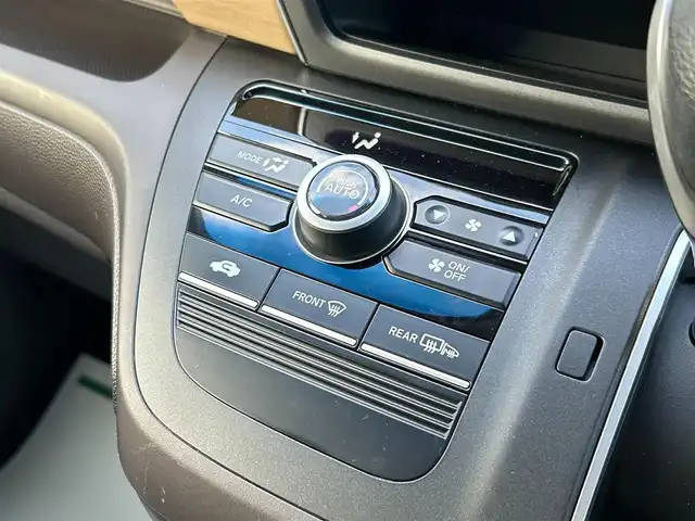 ホンダ フリード G ホンダセンシング 滋賀県 2016(平28)年 5.3万km クリスタルブラックパール 純正メーカーナビ【VXM-174VFi】/両側パワースライドドア/ビルトインETC/ドライブレコーダー/衝突軽減ブレーキ/横滑り防止装置/レーダクルーズコントロール/レーンキープアシスト/アイドリングストップ/バックカメラ/ステアリングスイッチ/ハンズフリー/ヘッドライトレベリング/電動格納ミラー/ECON/プッシュスタート/スマートキー/純正フロアマット/オートエアコン/LEDヘッドライト/ドアバイザー