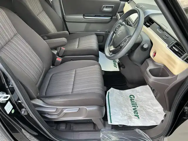 ホンダ フリード G ホンダセンシング 滋賀県 2016(平28)年 5.3万km クリスタルブラックパール 純正メーカーナビ【VXM-174VFi】/両側パワースライドドア/ビルトインETC/ドライブレコーダー/衝突軽減ブレーキ/横滑り防止装置/レーダクルーズコントロール/レーンキープアシスト/アイドリングストップ/バックカメラ/ステアリングスイッチ/ハンズフリー/ヘッドライトレベリング/電動格納ミラー/ECON/プッシュスタート/スマートキー/純正フロアマット/オートエアコン/LEDヘッドライト/ドアバイザー