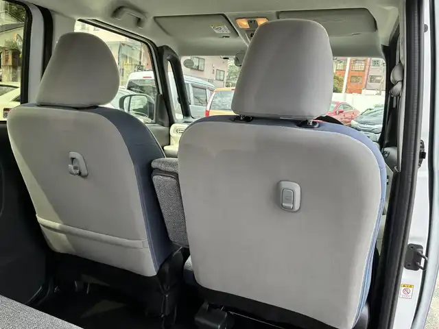 ダイハツ ムーヴ キャンバス ストライプス G 熊本県 2024(令6)年 0.5万km シャイニングホワイトパール/スムーズグレーマイカメタリック ワンオーナー/ディスプレイオーディオ/【CD/DVD/BT/AUX/USB】/全方位カメラ/衝突軽減ブレーキ/車線逸脱警報/パーキングセンサー/両側パワースライドドア/シートヒーター/ステアリングリモコン/アイドリングストップ/ＬＥＤオートライト/フォグランプ/電格式ミラー/社外フロアマット/電子パーキング/オートホールド/スマートキー/スペアキー/取扱説明書/保証書