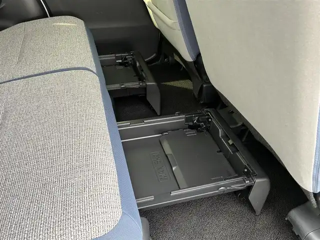ダイハツ ムーヴ キャンバス ストライプス G 熊本県 2024(令6)年 0.5万km シャイニングホワイトパール/スムーズグレーマイカメタリック ワンオーナー/ディスプレイオーディオ/【CD/DVD/BT/AUX/USB】/全方位カメラ/衝突軽減ブレーキ/車線逸脱警報/パーキングセンサー/両側パワースライドドア/シートヒーター/ステアリングリモコン/アイドリングストップ/ＬＥＤオートライト/フォグランプ/電格式ミラー/社外フロアマット/電子パーキング/オートホールド/スマートキー/スペアキー/取扱説明書/保証書