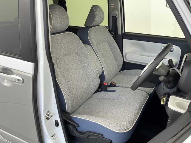 ダイハツ ムーヴ キャンバス ストライプス G 愛知県 2024(令6)年 0.5万km シャイニングホワイトパール/スムーズグレーマイカメタリック ワンオーナー/ディスプレイオーディオ/【CD/DVD/BT/AUX/USB】/全方位カメラ/衝突軽減ブレーキ/車線逸脱警報/パーキングセンサー/両側パワースライドドア/シートヒーター/ステアリングリモコン/アイドリングストップ/ＬＥＤオートライト/フォグランプ/電格式ミラー/社外フロアマット/電子パーキング/オートホールド/スマートキー/スペアキー/取扱説明書/保証書