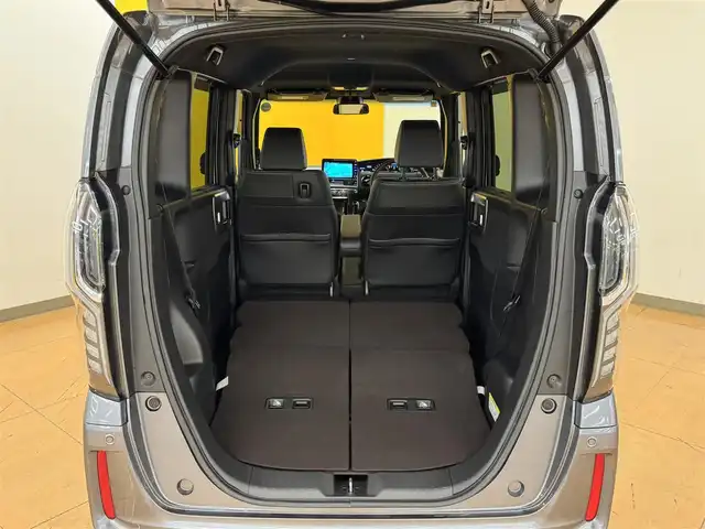 ホンダ Ｎ ＢＯＸ カスタム G L ターボ ホンダセンシング 群馬県 2020(令2)年 1.9万km シャイニンググレーM 禁煙車　衝突軽減　追従型クルコン　純正８インチナビ　フルセグＴＶ　ＢＴ　バックカメラ　両側電動ドア　ターボ　黒革　温シート　革巻きステアリング　ステアリングスイッチ　ビルトインＥＴＣ　スマートキー
