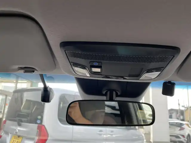 ホンダ フィット e:HEVホーム カーサ 福岡県 2022(令4)年 0.6万km プラチナホワイトパール ・純正9インチインチプレミアムインターナビ/・ナビフルセグＴＶ　ＤＶＤ　ＢＴ　ＳＤ　/・バックカメラ　/・ＥＴＣ２．０　/・前後ドライブレコーダー　/・カーサ専用ハーフレザーシート　/・専用フロアマット　/・シートヒーター　　/・レーダークルーズコントロール　/・スマートキー×２/・プッシュスタート/・オートライト/・LEDヘットライト/・純正16インチアルミ/・ホンダセンシング/・路外逸脱抑制/・踏み間違い衝突軽減システム/・衝突軽減ブレーキ/・保証書/・取説