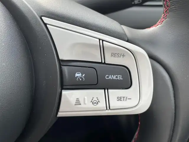 ホンダ フィット e:HEVホーム カーサ 福岡県 2022(令4)年 0.6万km プラチナホワイトパール ・純正9インチインチプレミアムインターナビ/・ナビフルセグＴＶ　ＤＶＤ　ＢＴ　ＳＤ　/・バックカメラ　/・ＥＴＣ２．０　/・前後ドライブレコーダー　/・カーサ専用ハーフレザーシート　/・専用フロアマット　/・シートヒーター　　/・レーダークルーズコントロール　/・スマートキー×２/・プッシュスタート/・オートライト/・LEDヘットライト/・純正16インチアルミ/・ホンダセンシング/・路外逸脱抑制/・踏み間違い衝突軽減システム/・衝突軽減ブレーキ/・保証書/・取説