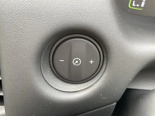 ホンダ フィット e:HEVホーム カーサ 福岡県 2022(令4)年 0.6万km プラチナホワイトパール ・純正9インチインチプレミアムインターナビ/・ナビフルセグＴＶ　ＤＶＤ　ＢＴ　ＳＤ　/・バックカメラ　/・ＥＴＣ２．０　/・前後ドライブレコーダー　/・カーサ専用ハーフレザーシート　/・専用フロアマット　/・シートヒーター　　/・レーダークルーズコントロール　/・スマートキー×２/・プッシュスタート/・オートライト/・LEDヘットライト/・純正16インチアルミ/・ホンダセンシング/・路外逸脱抑制/・踏み間違い衝突軽減システム/・衝突軽減ブレーキ/・保証書/・取説