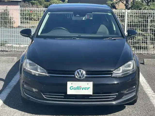 フォルクスワーゲン ゴルフ TSI ハイライン BMテクノ 静岡県 2015(平27)年 7.6万km ディープブラックパールエフェクト ユーザー買取車両/純正ナビ[AM/FM/BT/TV/AUX]/純正17インチAW/純正LEDヘッドライト/オートライト/純正フロアマット/MTモード付AT/クルーズコントロール/アイドリンクストップ/USB入力端子/ETC/ドライブレコーダー/バックカメラ/レーンアシスト/保証書/取扱説明書