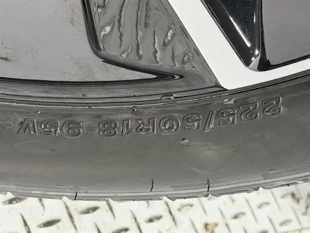 ホンダ ヴェゼル ハイブリッド e:HEV Z 大阪府 2025(令7)年 0.1千km クリスタルブラックパール 登録済未使用車 純正9incナビTV バックカメラ ハーフレザー シート＆ハンドルヒーター 電動リアゲート レーダークルコン 衝突軽減ブレーキ レーンアシスト ブラインドSM ダウンヒルアシスト 置き型充電