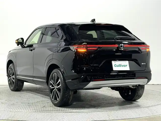 ホンダ ヴェゼル ハイブリッド e:HEV Z 大阪府 2025(令7)年 0.1千km クリスタルブラックパール 登録済未使用車 純正9incナビTV バックカメラ ハーフレザー シート＆ハンドルヒーター 電動リアゲート レーダークルコン 衝突軽減ブレーキ レーンアシスト ブラインドSM ダウンヒルアシスト 置き型充電