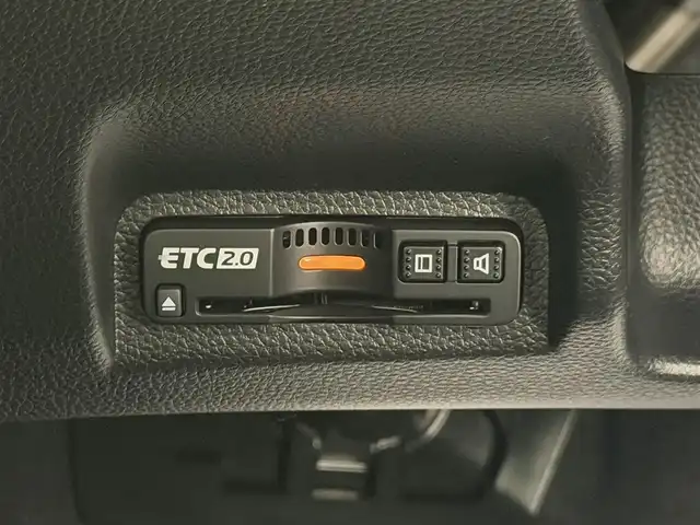 ホンダ ヴェゼル ハイブリッド e:HEV Z 大阪府 2025(令7)年 0.1千km クリスタルブラックパール 登録済未使用車 純正9incナビTV バックカメラ ハーフレザー シート＆ハンドルヒーター 電動リアゲート レーダークルコン 衝突軽減ブレーキ レーンアシスト ブラインドSM ダウンヒルアシスト 置き型充電