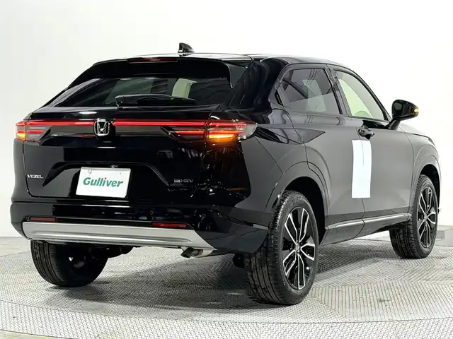 ホンダ ヴェゼル ハイブリッド e:HEV Z 大阪府 2025(令7)年 0.1千km クリスタルブラックパール 登録済未使用車 純正9incナビTV バックカメラ ハーフレザー シート＆ハンドルヒーター 電動リアゲート レーダークルコン 衝突軽減ブレーキ レーンアシスト ブラインドSM ダウンヒルアシスト 置き型充電