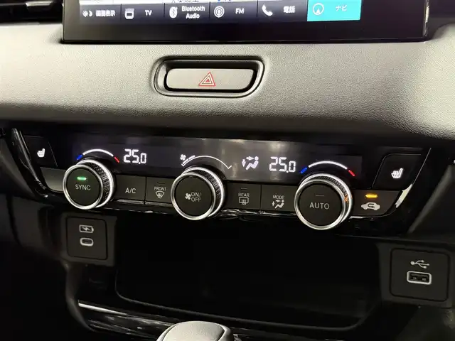 ホンダ ヴェゼル ハイブリッド e:HEV Z 大阪府 2025(令7)年 0.1千km クリスタルブラックパール 登録済未使用車 純正9incナビTV バックカメラ ハーフレザー シート＆ハンドルヒーター 電動リアゲート レーダークルコン 衝突軽減ブレーキ レーンアシスト ブラインドSM ダウンヒルアシスト 置き型充電