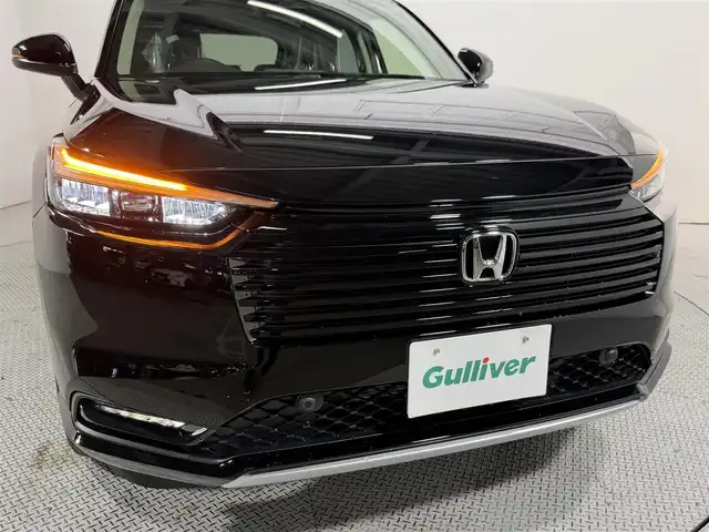 ホンダ ヴェゼル ハイブリッド e:HEV Z 大阪府 2025(令7)年 0.1千km クリスタルブラックパール 登録済未使用車 純正9incナビTV バックカメラ ハーフレザー シート＆ハンドルヒーター 電動リアゲート レーダークルコン 衝突軽減ブレーキ レーンアシスト ブラインドSM ダウンヒルアシスト 置き型充電