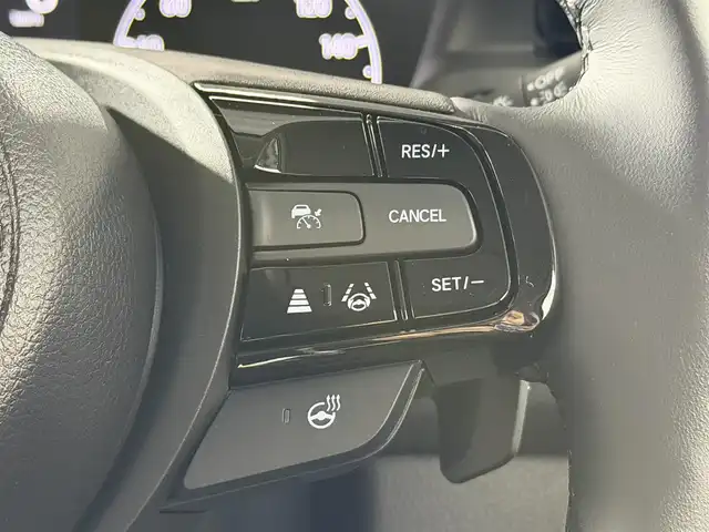 ホンダ ヴェゼル ハイブリッド e:HEV Z 大阪府 2025(令7)年 0.1千km クリスタルブラックパール 登録済未使用車 純正9incナビTV バックカメラ ハーフレザー シート＆ハンドルヒーター 電動リアゲート レーダークルコン 衝突軽減ブレーキ レーンアシスト ブラインドSM ダウンヒルアシスト 置き型充電