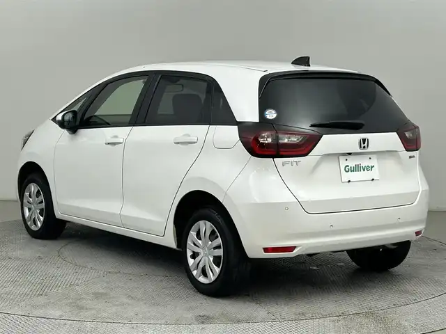 ホンダ フィット e:HEVホーム 道央・札幌 2021(令3)年 5.6万km プラチナホワイトパール ・４WD/・寒冷地仕様/・ホンダセンシング/・衝突被害軽減ブレーキ/・レーンキープアシスト/・踏み間違え防止装置/・レーダークルーズコントロール/・コーナーセンサー/・フロントワイパーデアイサー/・ミラーヒーター/・社外メモリナビ/・バクカメラ/・電子パーキング/・ETC/・スマートキー/・プッシュスタート/・横滑り防止装置/・LEDヘッドライト/・電格ミラー