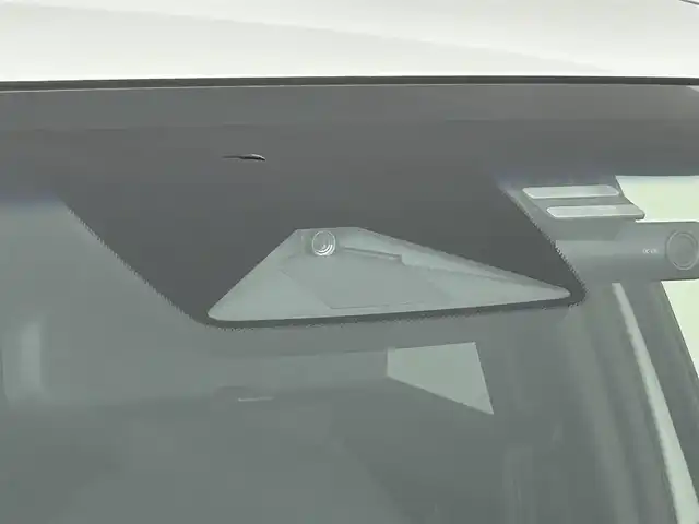 ホンダ フィット e:HEVホーム 道央・札幌 2021(令3)年 5.6万km プラチナホワイトパール ・４WD/・寒冷地仕様/・ホンダセンシング/・衝突被害軽減ブレーキ/・レーンキープアシスト/・踏み間違え防止装置/・レーダークルーズコントロール/・コーナーセンサー/・フロントワイパーデアイサー/・ミラーヒーター/・社外メモリナビ/・バクカメラ/・電子パーキング/・ETC/・スマートキー/・プッシュスタート/・横滑り防止装置/・LEDヘッドライト/・電格ミラー