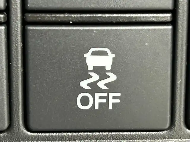 ホンダ フィット e:HEVホーム 道央・札幌 2021(令3)年 5.6万km プラチナホワイトパール ・４WD/・寒冷地仕様/・ホンダセンシング/・衝突被害軽減ブレーキ/・レーンキープアシスト/・踏み間違え防止装置/・レーダークルーズコントロール/・コーナーセンサー/・フロントワイパーデアイサー/・ミラーヒーター/・社外メモリナビ/・バクカメラ/・電子パーキング/・ETC/・スマートキー/・プッシュスタート/・横滑り防止装置/・LEDヘッドライト/・電格ミラー