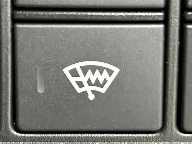 ホンダ フィット e:HEVホーム 道央・札幌 2021(令3)年 5.6万km プラチナホワイトパール ・４WD/・寒冷地仕様/・ホンダセンシング/・衝突被害軽減ブレーキ/・レーンキープアシスト/・踏み間違え防止装置/・レーダークルーズコントロール/・コーナーセンサー/・フロントワイパーデアイサー/・ミラーヒーター/・社外メモリナビ/・バクカメラ/・電子パーキング/・ETC/・スマートキー/・プッシュスタート/・横滑り防止装置/・LEDヘッドライト/・電格ミラー