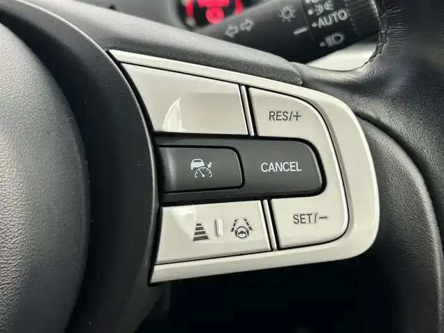 ホンダ フィット e:HEVホーム 道央・札幌 2021(令3)年 5.6万km プラチナホワイトパール ・４WD/・寒冷地仕様/・ホンダセンシング/・衝突被害軽減ブレーキ/・レーンキープアシスト/・踏み間違え防止装置/・レーダークルーズコントロール/・コーナーセンサー/・フロントワイパーデアイサー/・ミラーヒーター/・社外メモリナビ/・バクカメラ/・電子パーキング/・ETC/・スマートキー/・プッシュスタート/・横滑り防止装置/・LEDヘッドライト/・電格ミラー