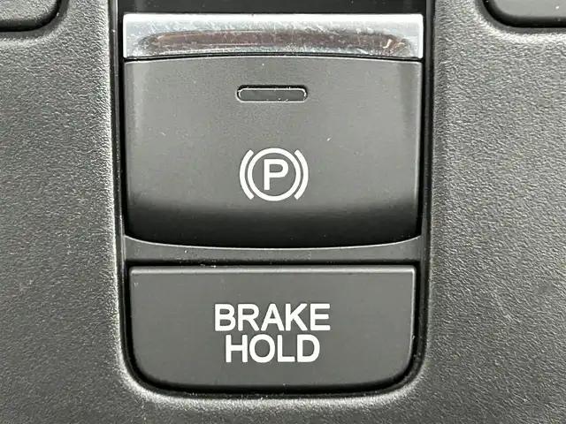 ホンダ フィット e:HEVホーム 道央・札幌 2021(令3)年 5.6万km プラチナホワイトパール ・４WD/・寒冷地仕様/・ホンダセンシング/・衝突被害軽減ブレーキ/・レーンキープアシスト/・踏み間違え防止装置/・レーダークルーズコントロール/・コーナーセンサー/・フロントワイパーデアイサー/・ミラーヒーター/・社外メモリナビ/・バクカメラ/・電子パーキング/・ETC/・スマートキー/・プッシュスタート/・横滑り防止装置/・LEDヘッドライト/・電格ミラー