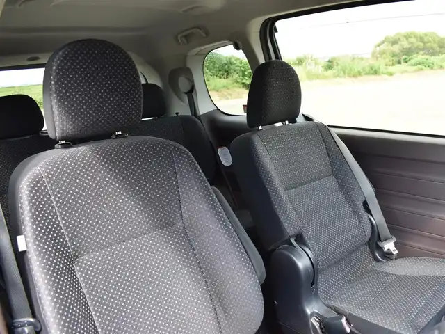 トヨタ ポルテ F 福岡県 2016(平28)年 5.2万km シルバーマイカM 純正メモリーナビ/フルセグTV/バックカメラ/左側パワースライドドア/プッシュスタート/スマートキー×2/アイドリングストップ/ステアリングリモコン/電動格納ミラー/ETC/取扱説明書/保証書