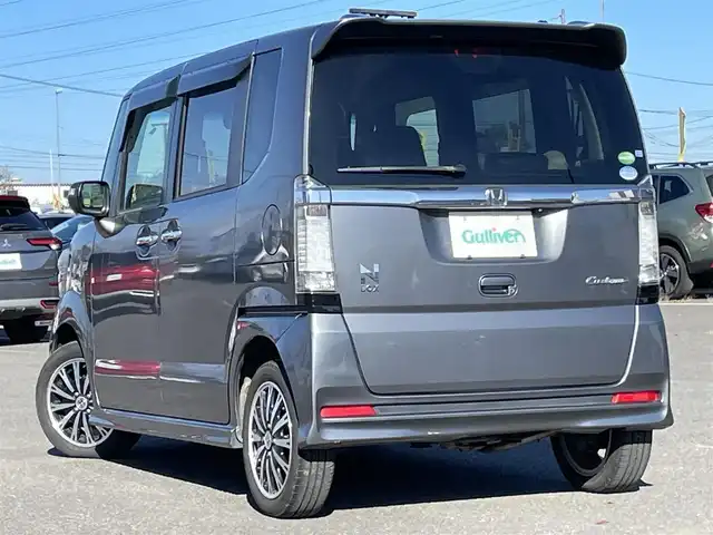 ホンダ Ｎ ＢＯＸ カスタム ターボ SSパッケージ 道央・札幌 2014(平26)年 8万km ポリッシュドメタルメタリック ４WD/社外メモリーナビ/CD/DVD/BT/フルセグ/シティブレーキアクティブシステム/横滑り防止装置/クルーズコントロール/バックカメラ/ETC/ECONモード/両側パワースライドドア/前席シートヒーター/レザー調シートカバー/革巻きステアリング/ステアリングリモコン/パドルシフト/プッシュスタート/スマートキー/HIDヘッドライト/オートライト/フォグランプ/電動格納ミラー/ヒーテッドドアミラー/ウィンカーミラー/純正フロアマット/ドアバイザー/社外エンジンスターター