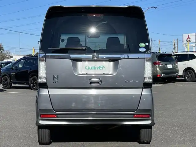 ホンダ Ｎ ＢＯＸ カスタム ターボ SSパッケージ 道央・札幌 2014(平26)年 8万km ポリッシュドメタルメタリック ４WD/社外メモリーナビ/CD/DVD/BT/フルセグ/シティブレーキアクティブシステム/横滑り防止装置/クルーズコントロール/バックカメラ/ETC/ECONモード/両側パワースライドドア/前席シートヒーター/レザー調シートカバー/革巻きステアリング/ステアリングリモコン/パドルシフト/プッシュスタート/スマートキー/HIDヘッドライト/オートライト/フォグランプ/電動格納ミラー/ヒーテッドドアミラー/ウィンカーミラー/純正フロアマット/ドアバイザー/社外エンジンスターター