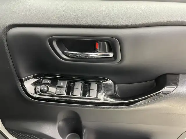 トヨタ ヴォクシー ZS 煌Ⅲ 埼玉県 2020(令2)年 5.3万km ホワイトパールクリスタルシャイン 純正9インチＳＤナビ/ CD DVD Bluetooth USB 音楽録音 フルセグ/フリップダウンモニター/両側パワースライドドア/バックカメラ/クルーズコントロール/プリクラッシュセーフティ/ビルトインＥＴＣ/コーナーセンサー/オートＬＥＤライト/ＬＥＤフォグランプ/ハーフレザーシート/アイドリングストップ/ダブルオートエアコン