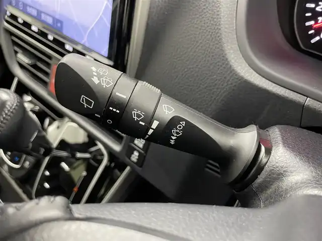 トヨタ ヴォクシー ZS 煌Ⅲ 埼玉県 2020(令2)年 5.3万km ホワイトパールクリスタルシャイン 純正9インチＳＤナビ/ CD DVD Bluetooth USB 音楽録音 フルセグ/フリップダウンモニター/両側パワースライドドア/バックカメラ/クルーズコントロール/プリクラッシュセーフティ/ビルトインＥＴＣ/コーナーセンサー/オートＬＥＤライト/ＬＥＤフォグランプ/ハーフレザーシート/アイドリングストップ/ダブルオートエアコン